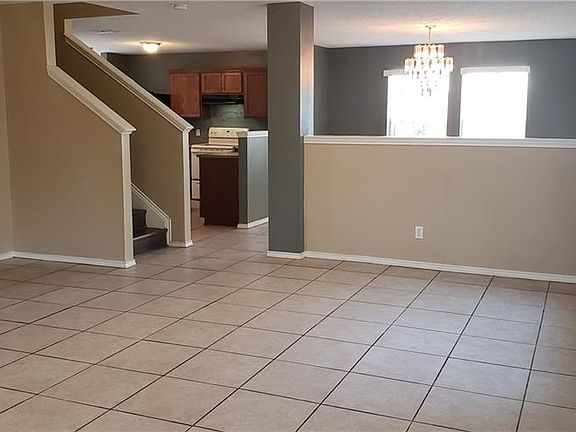 3rd image of 3835 Drury Dr