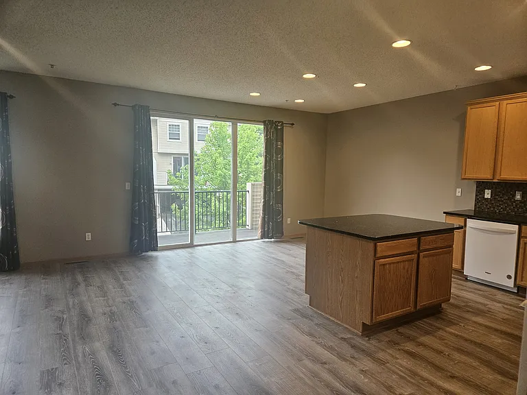 7547 Southridge Ln — Photo 4
