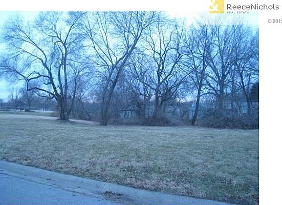 5th image of 7728 Kenwood Ave