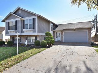 6322 Long Timber Dr, O'Fallon, MO 63368