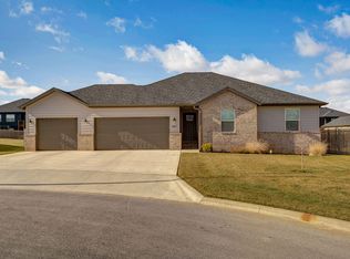 867 S Irontree Court, Nixa, MO 65714