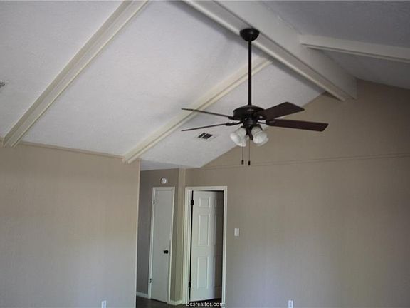 3rd image of 3010 Lodgepole Dr