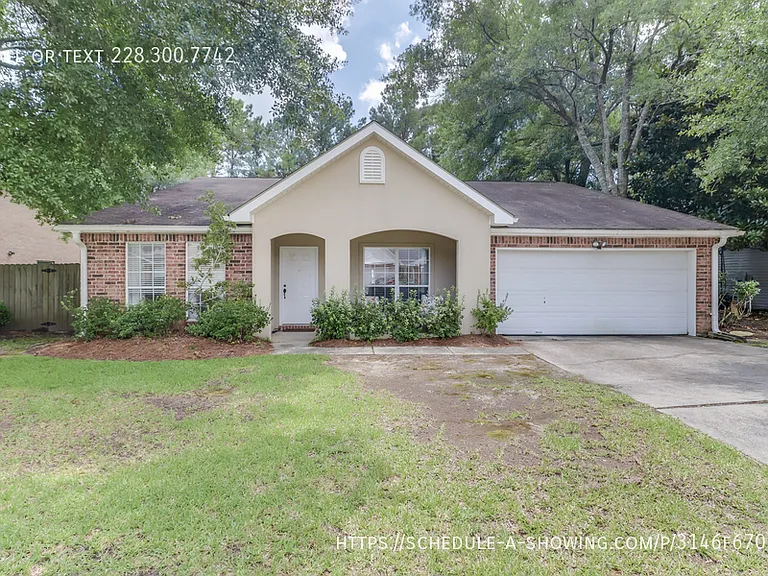 3612 Miles Ln — Photo 1