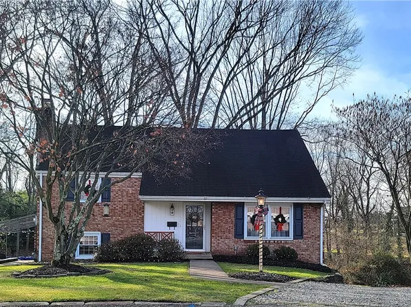 353 Fernledge Dr, New Kensington, PA 15068