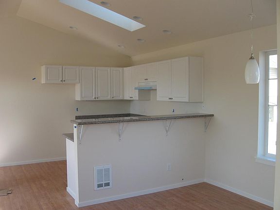 5th image of 1213A 6th Ave N