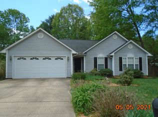 410 Glensprings Dr, Fletcher, NC 28732