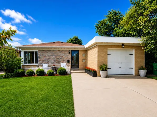 1520 Oakton St, Park Ridge, IL 60068