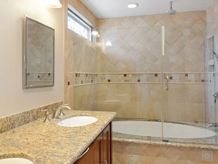 24241 Tama Ln — Photo 27