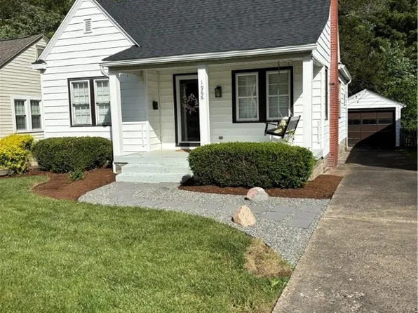 1966 Euclid Ave, Zanesville, OH 43701