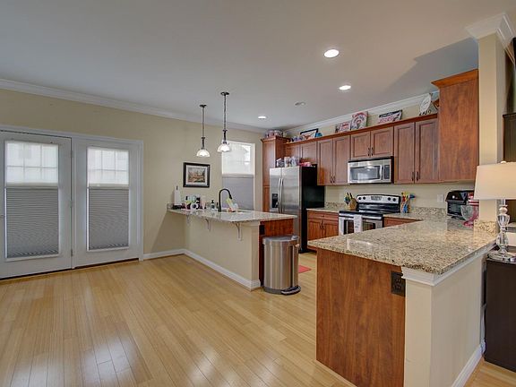 2nd image of 3334 Marburg Square Ln