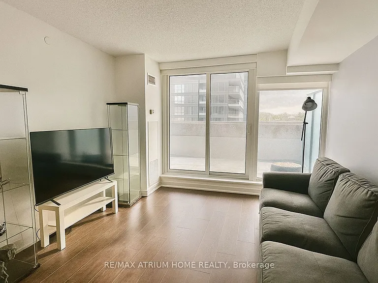 72 Esther Shiner Blvd #320 — Photo 4