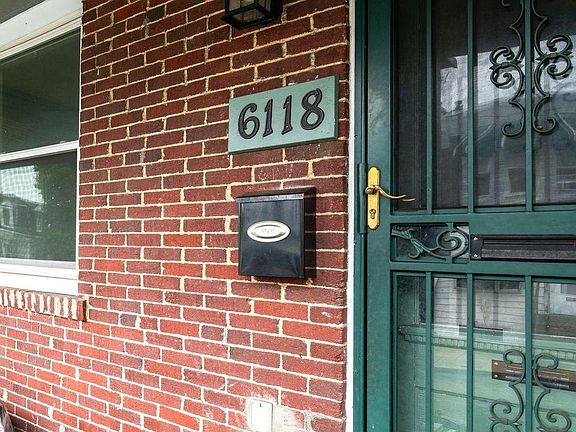 3rd image of 6118 Musgrave St