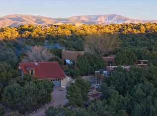 36 Loma Serena, Santa Fe, NM 87506