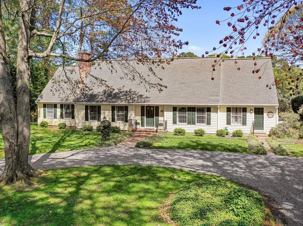 269 The Ln, Irvington, VA 22480