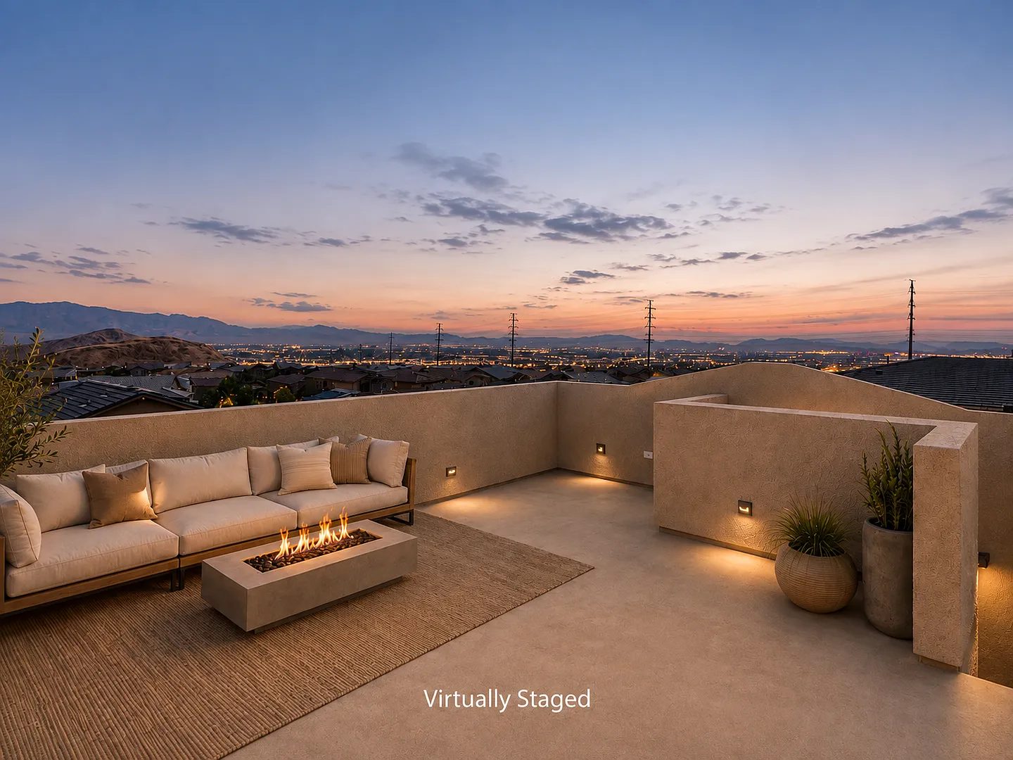 Rooftop Deck with Stunning Strip & Mountain Views — Photo 2
