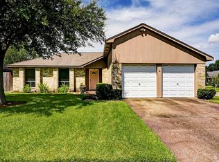 2922 Heritage Colony Dr, Webster, TX 77598