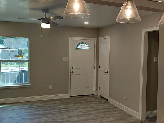 Living / Kitchen Room