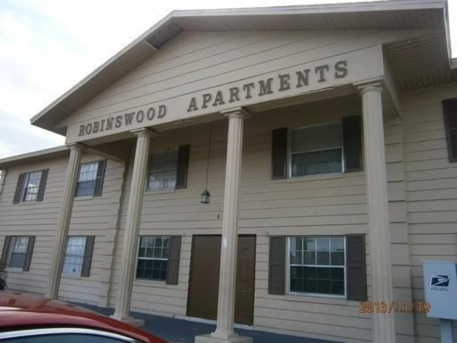 Robinswood — Photo 2