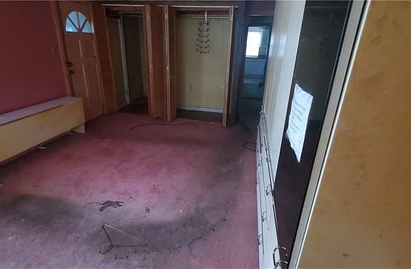 5th image of 63 White Oak Dr