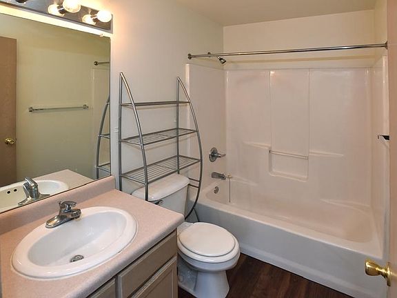 4th image of 1432 Buckingham Gate Blvd Unit G