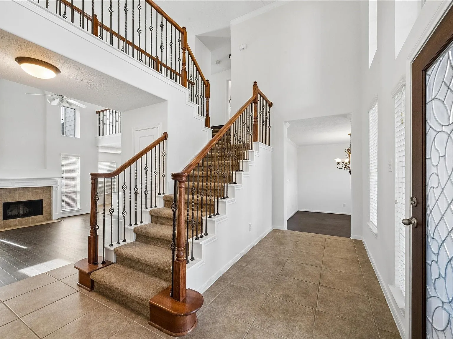 4 bed, 3.5 bath, 3441 sqft, $3,200 — Photo 3