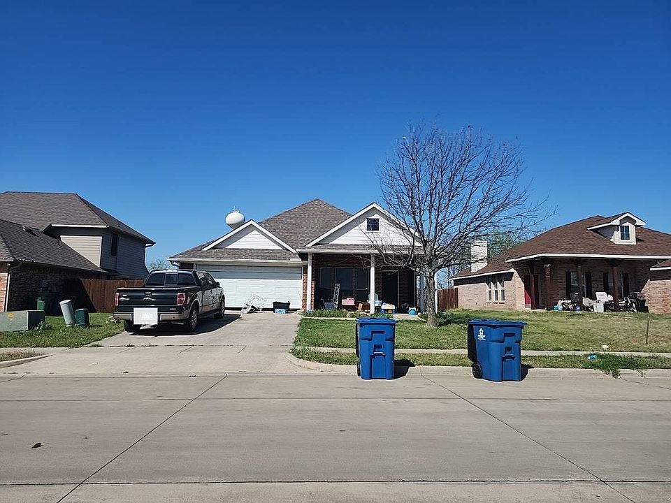 1st image of 1005 Lake Ridge Dr