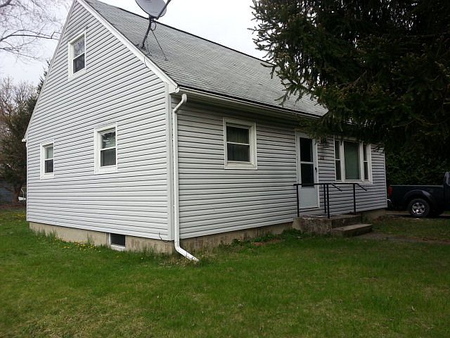1st image of 220 Lenox Ave