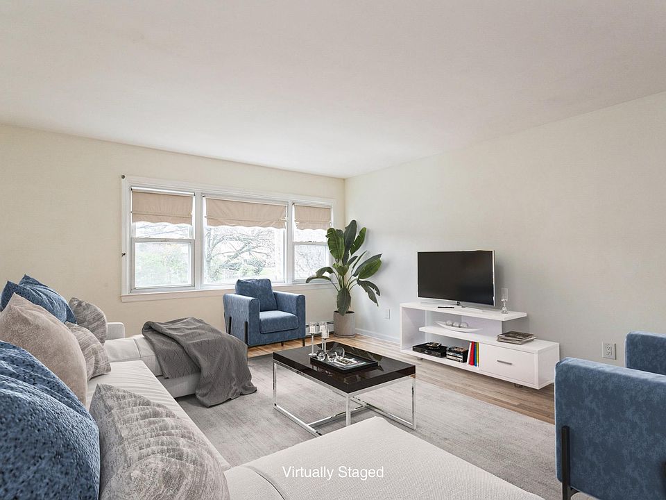 1st image of 31 Montague St Floor 1
