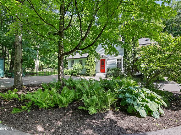 3rd image of 290 Great Barrington Rd
