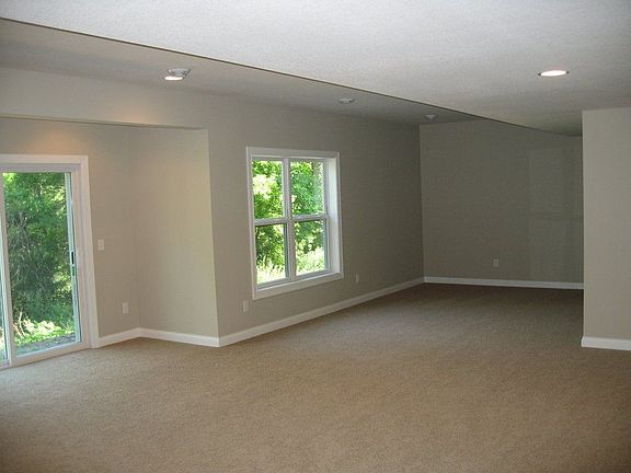 Finished walk-out basement