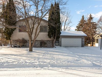 3007 Thunder Bay Rd, Little Canada, MN, 55117