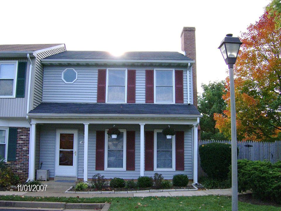 1st image of 403 Forest Ct