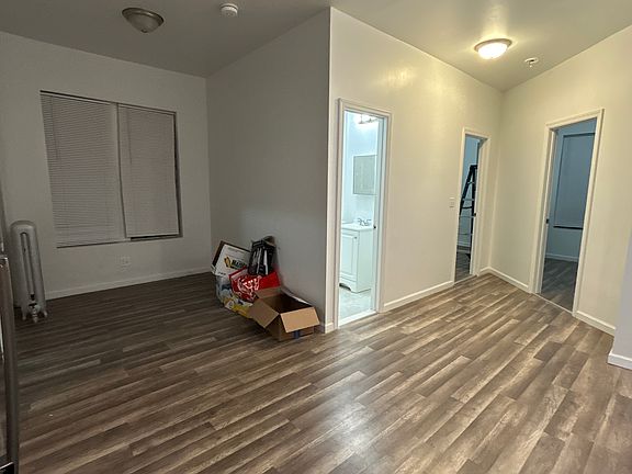 3rd image of 734 Sheffield Ave #3