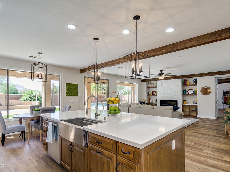 1st image of 3707 E Ravenswood Dr