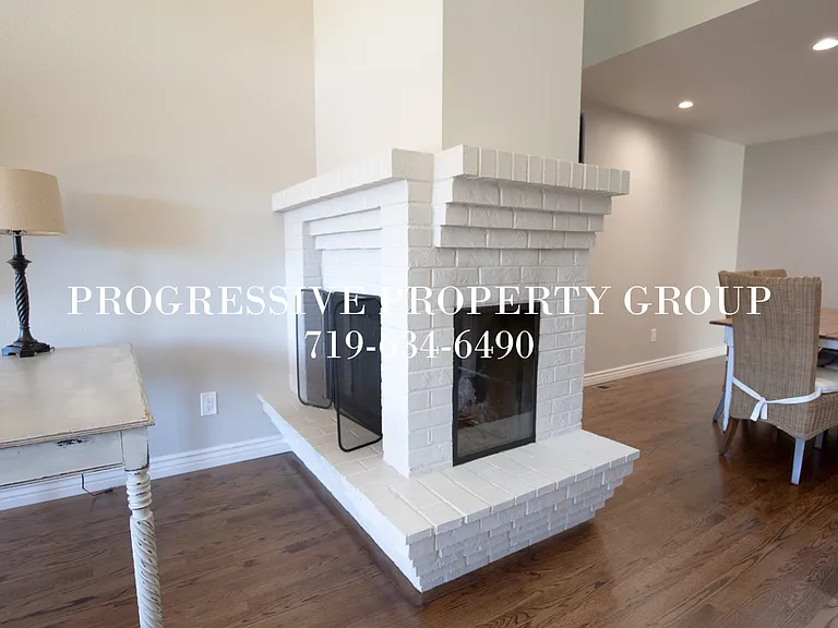 1120 Hill Cir — Photo 6