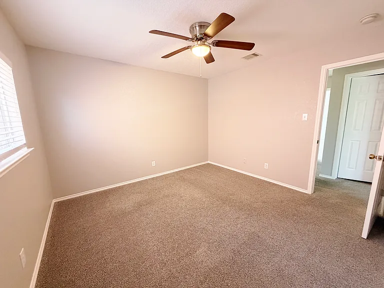 847 Quitman Oak — Photo 37