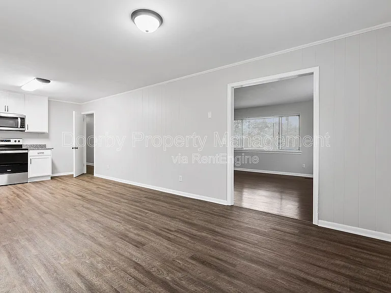 1945 Barrett Dr — Photo 9
