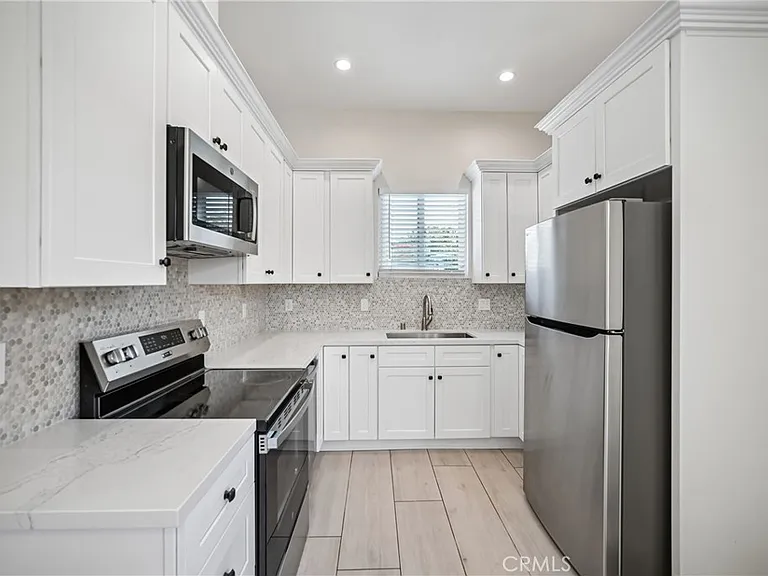1956 N Ontario St #101 — Photo 7