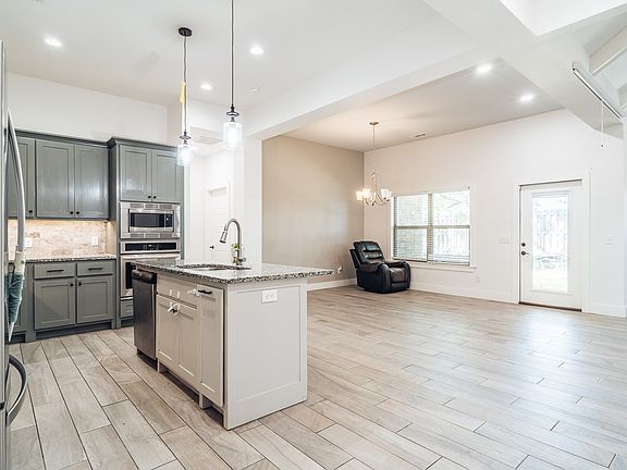 5th image of 3602 Brittany Rd