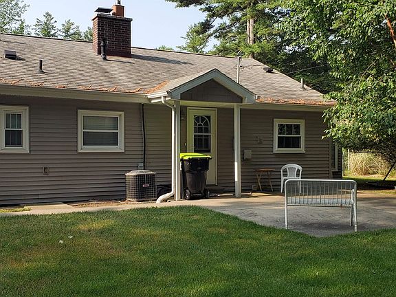 4th image of 108 W Tawas Lake Rd