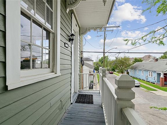 2nd image of 1103 Austerlitz St #1103