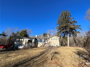 1833 Humpback Mountain Rd, Spruce Pine, NC 28777