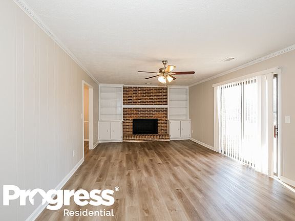 4th image of 3629 Golfbrook Ct SE