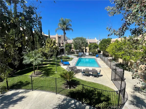 22038 Vanowen St APT 103, Canoga Park, CA 91303