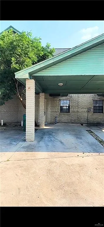 2 bed, 2.5 bath, 1168 sqft, $900 — Photo 1