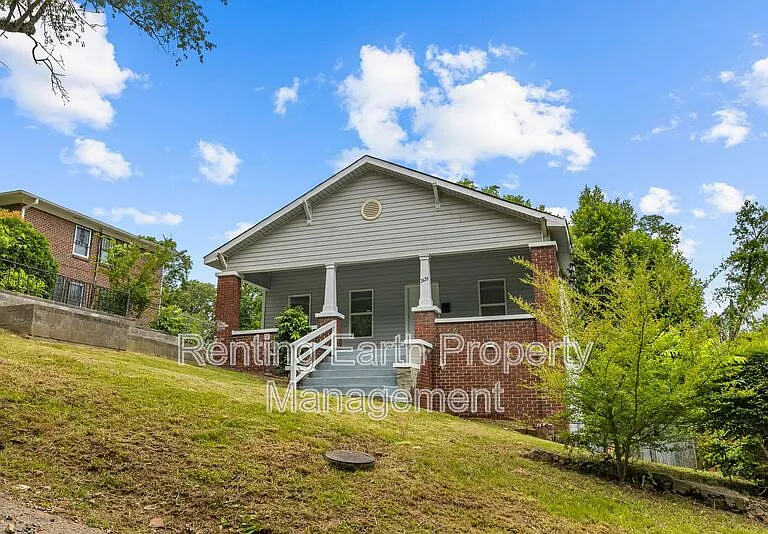 2426 Avenue U — Photo 3