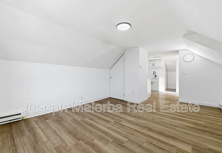 159 Connecticut Ave — Photo 14