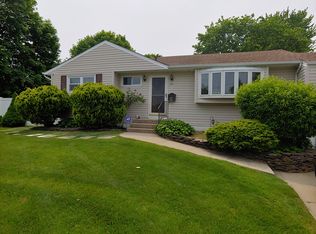 221 Wurz St, Brentwood, NY 11717