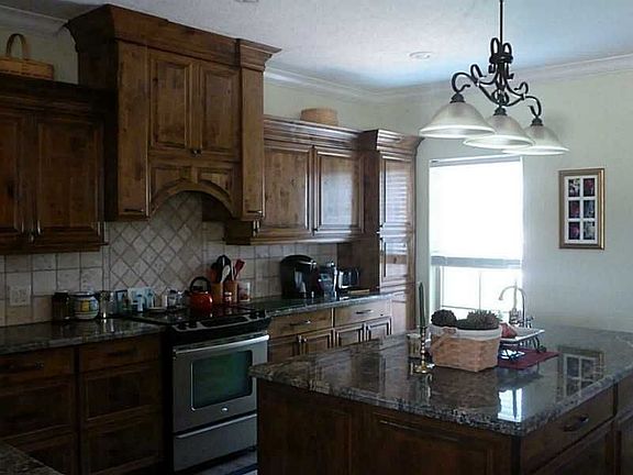 4th image of 7427 Palomino Dr