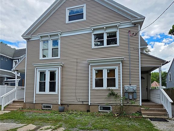 2nd image of 15-17 Garden Ln